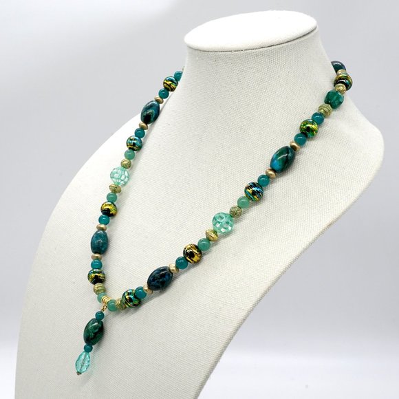 Aladdin color theme necklace. Green, Blue. - Picture 3 of 4